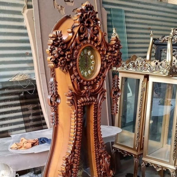 ساعت ایستاده